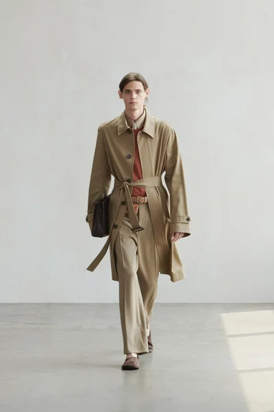 Look 11